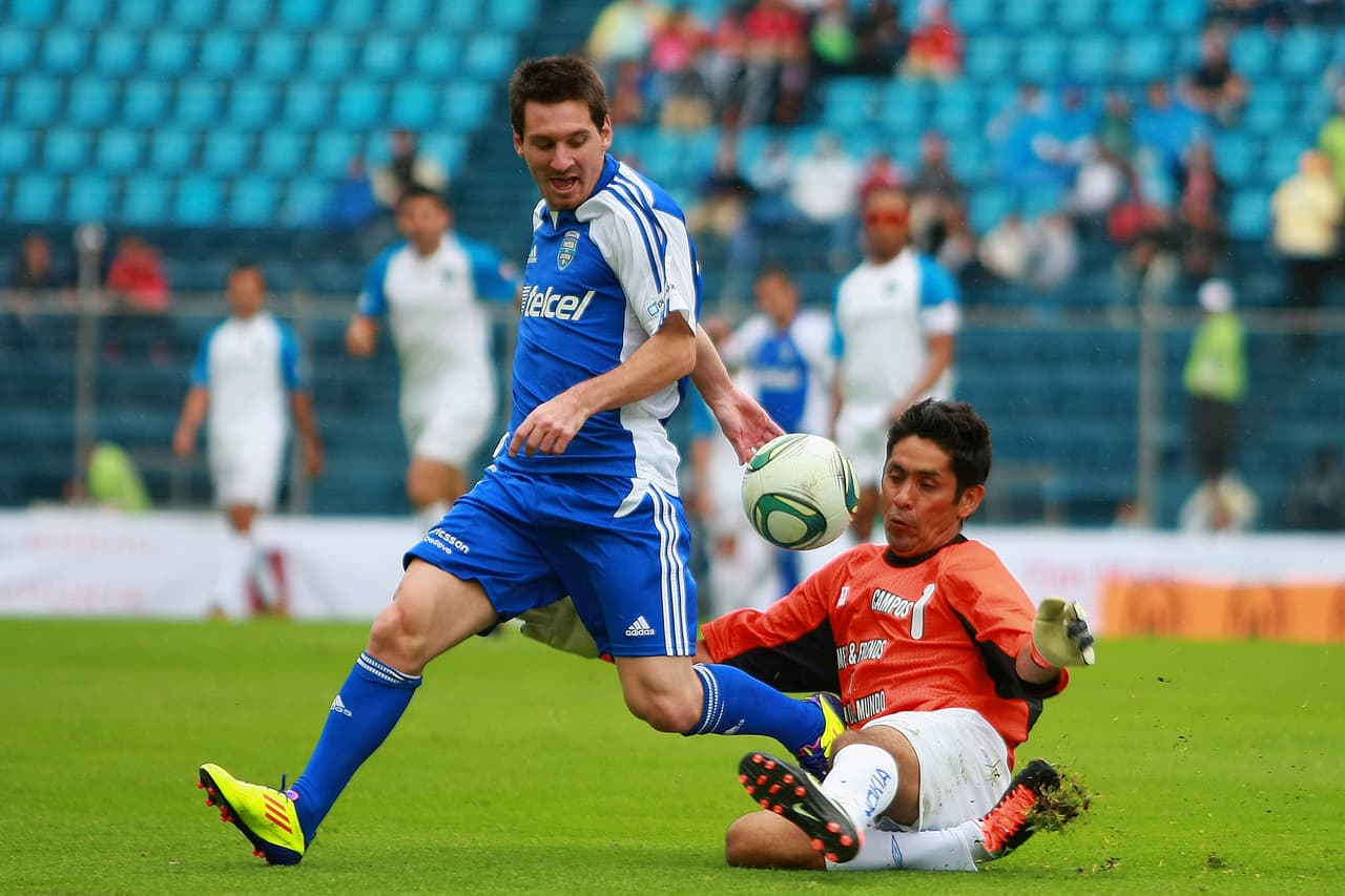 Se ha convertido en un referente mexicano a nivel mundial y es habitualque sea invitado a partidos de estrellas internacionales.
