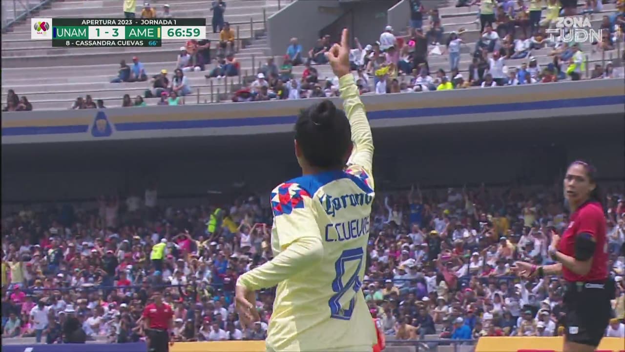 ¡Con dedicatoria especial! Casandra Cuevas anota el 1-3 para América