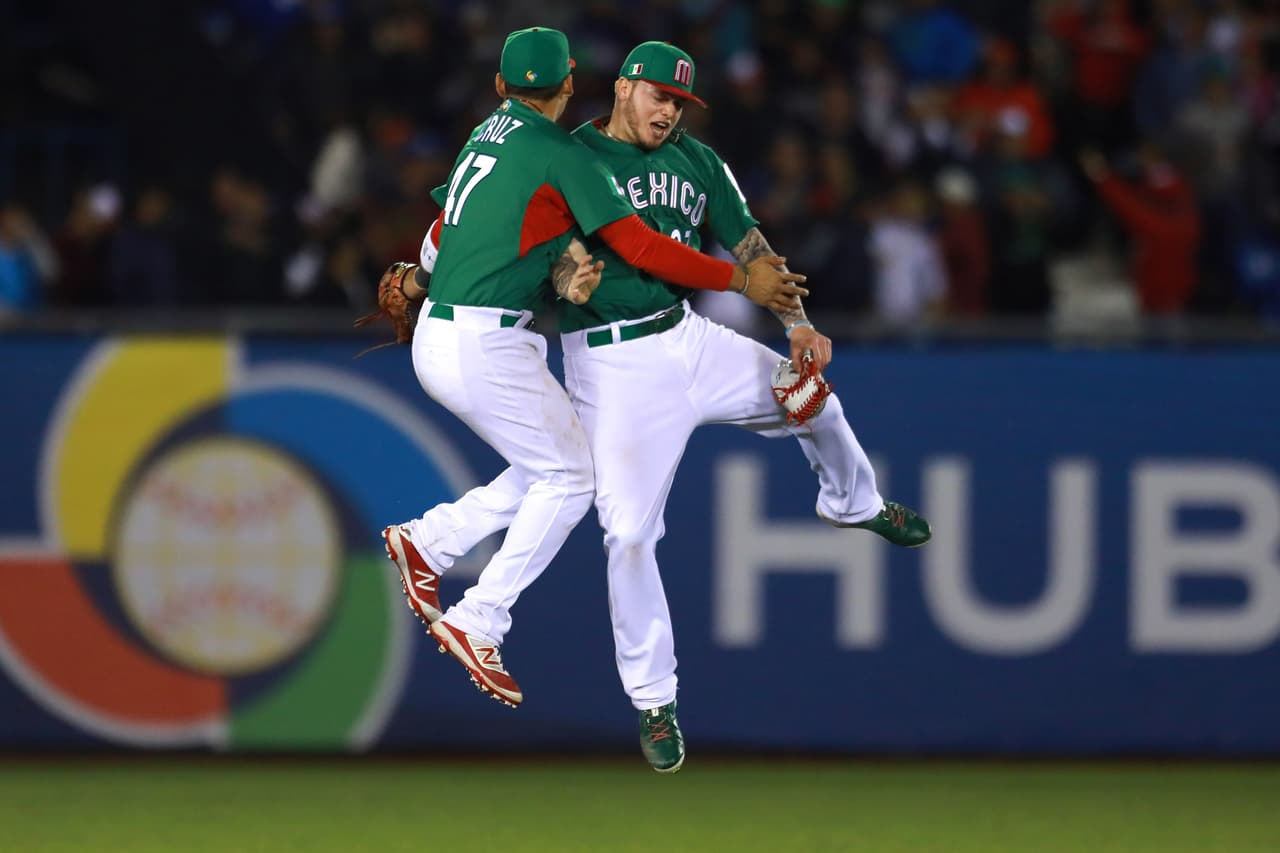 Los mejores hombres por México fue Esteban Quiroz, quien se fue de 3-2 con tres carreras producidas y dos anotadas, y Brandon Laird, quien registró de 4-1 con tres impulsadas y dos anotadas.