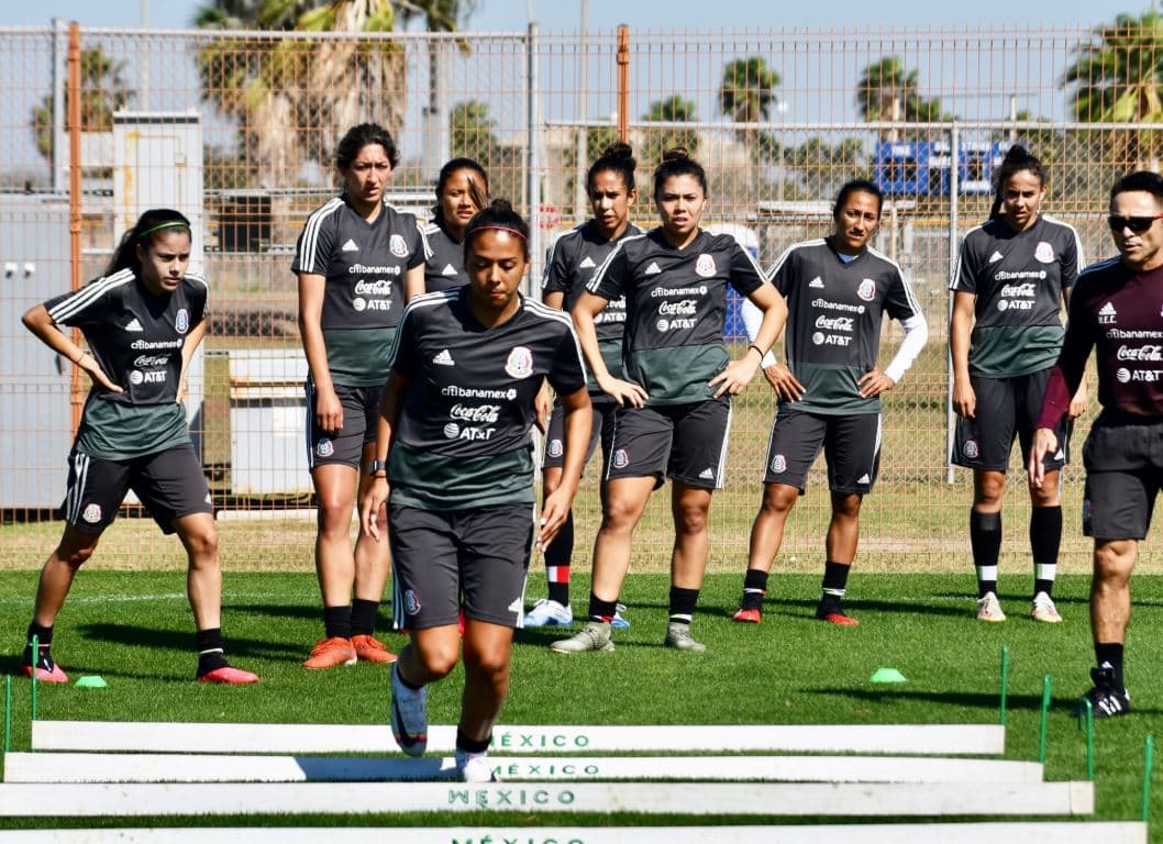 Kenti Robles y Maribel Domínguez se suman a Tri Femenil