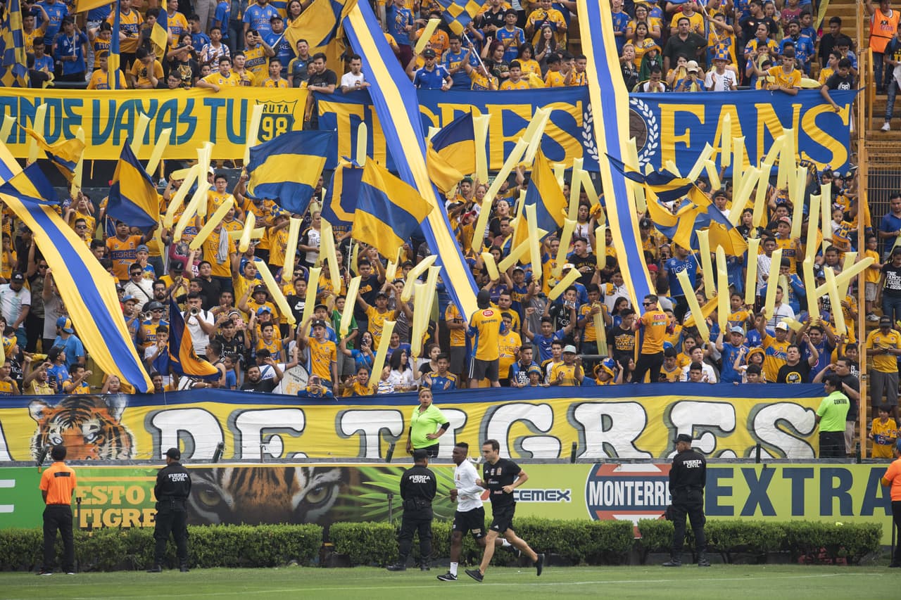 Tigres tiene ventaja de 1-0 sobre León y por eso los fanáticos acudieron a dejar su energía al equipo.