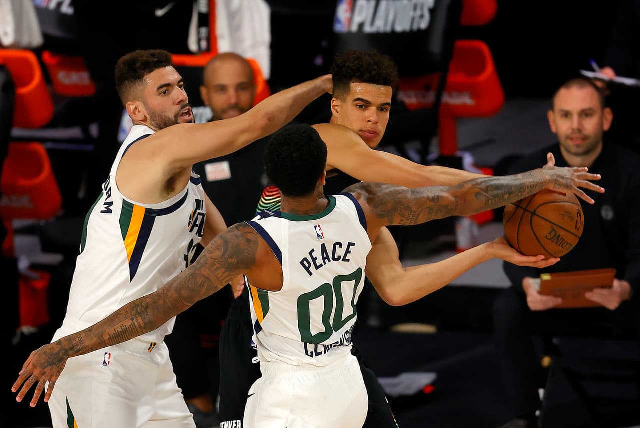 Los Denver Nuggets no se quieren despedir de los Playoffs y con un marcador a favor de 107-117 el Utah Jazz, los Nuggets alargan la serie a un sexto partido.