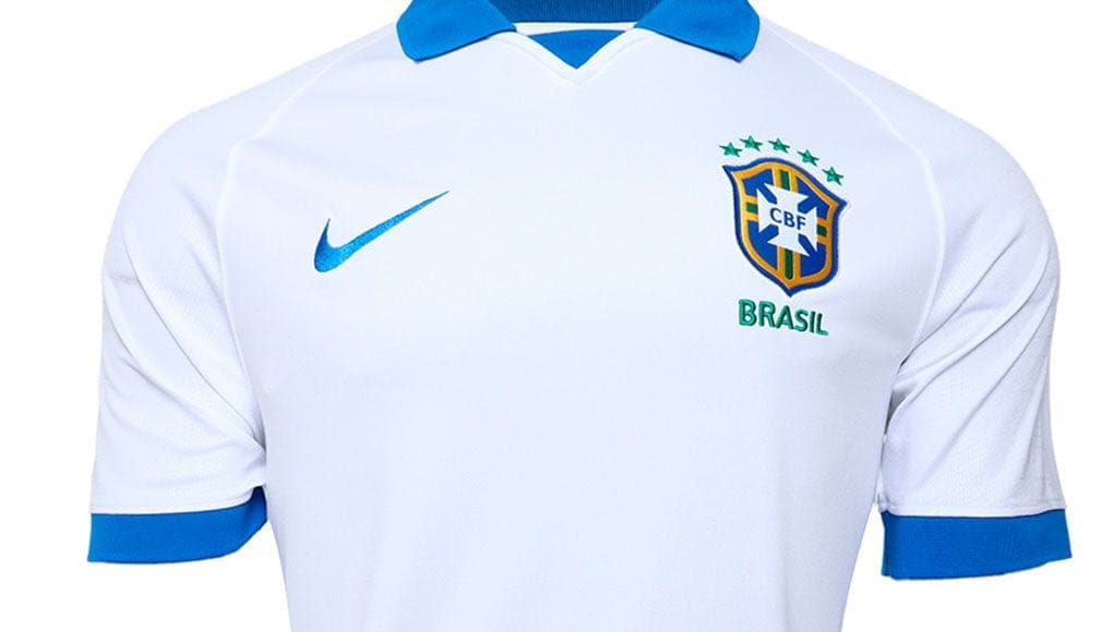 Esta es una mirada más cercana de cómo será esta prenda. Seguramente sea el tercer kit, ya que el segundo necesariamente debe contrastar.