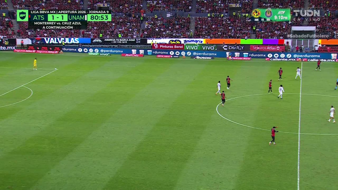 ¡TIRO ATAJADO! disparo por Florián Monzón.