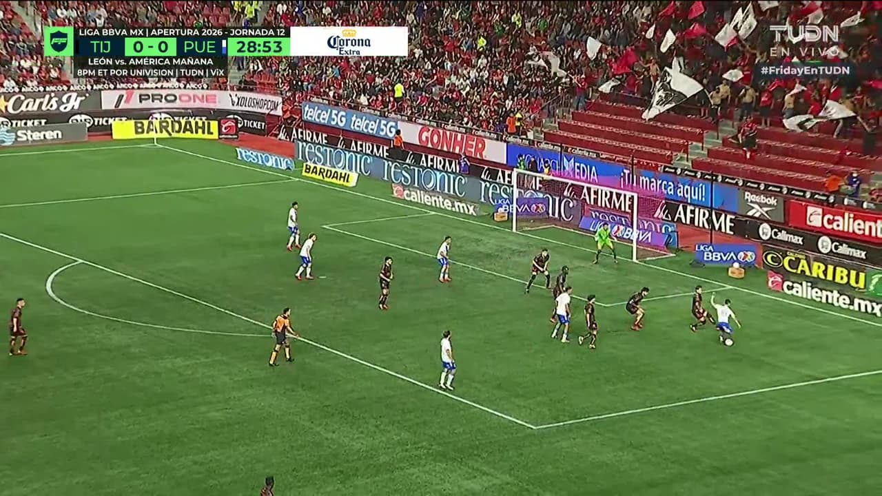 ¡TIRO ATAJADO! disparo por Juan Vargas.