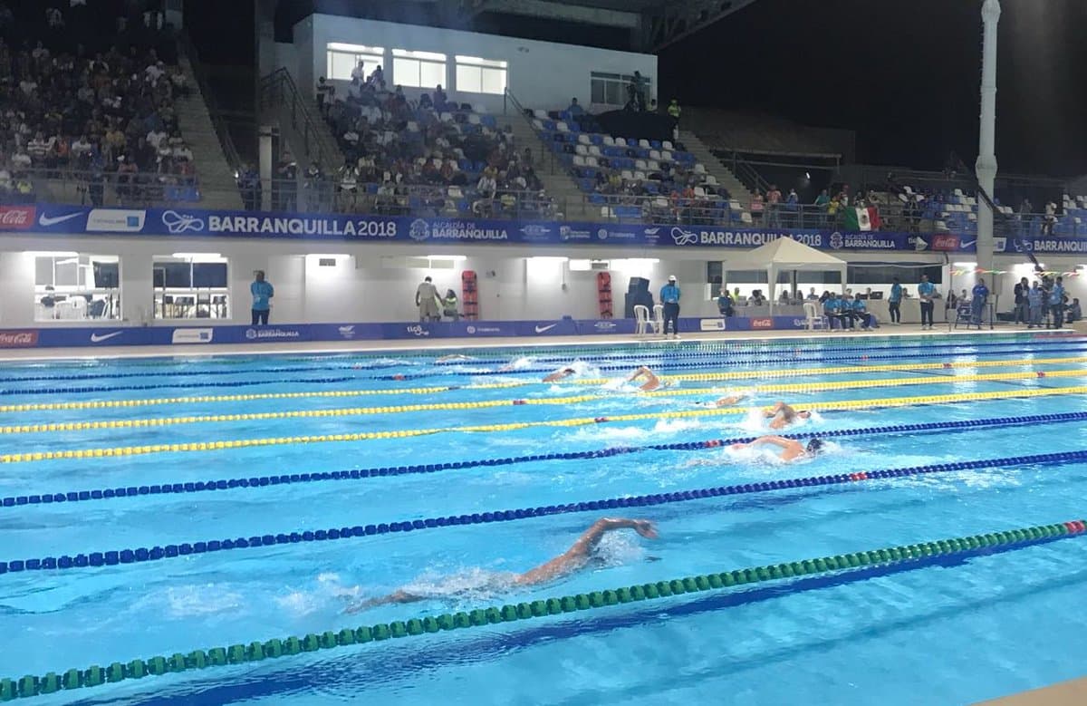 En la natación, al cierre de la jornada, México logró un oro con Ricardo Vargas en los 1500 metros, con récord Centroamericano, dos platas y cuatro bronces más.