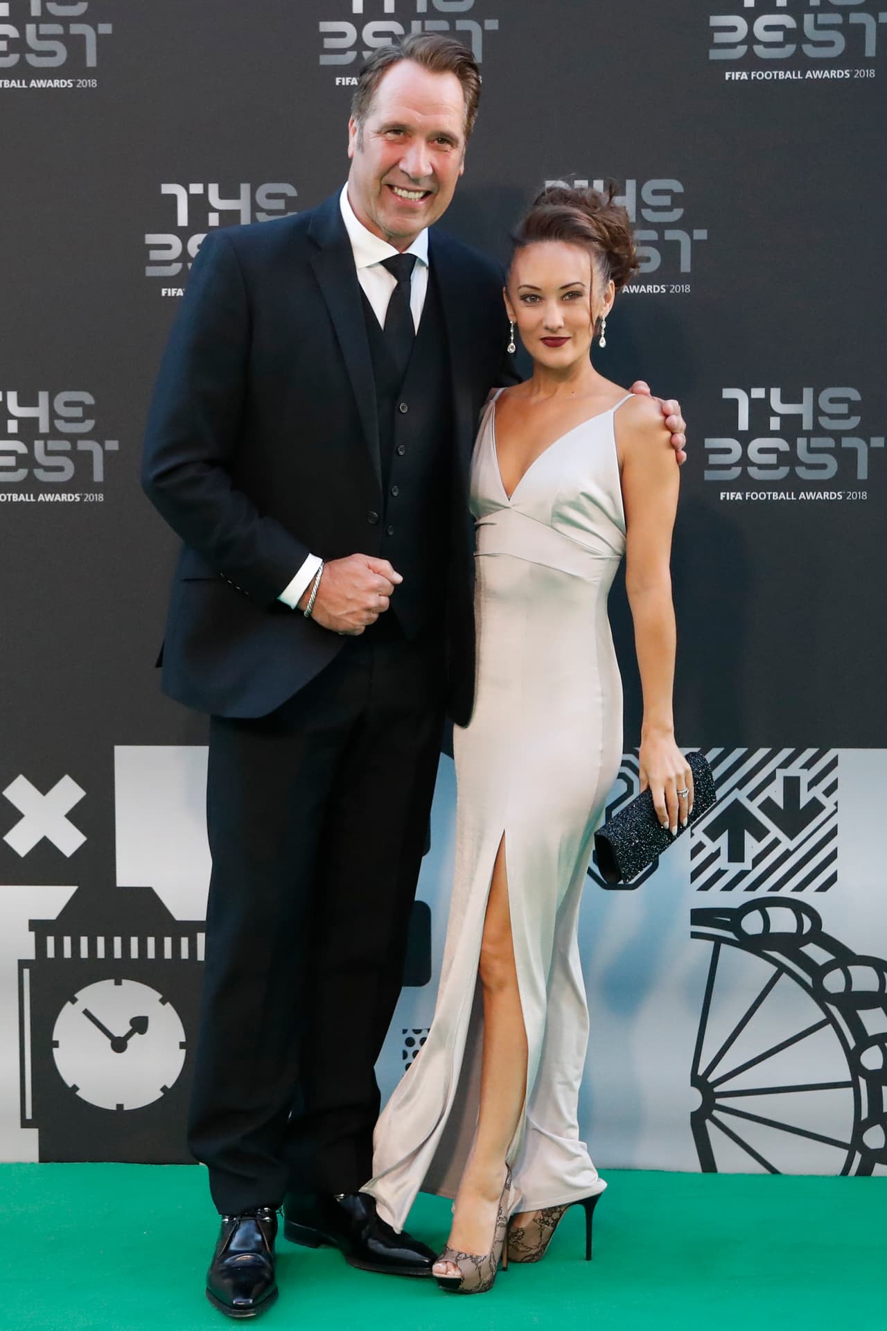 El exarquero inglés David Seaman y su esposa Frankie.