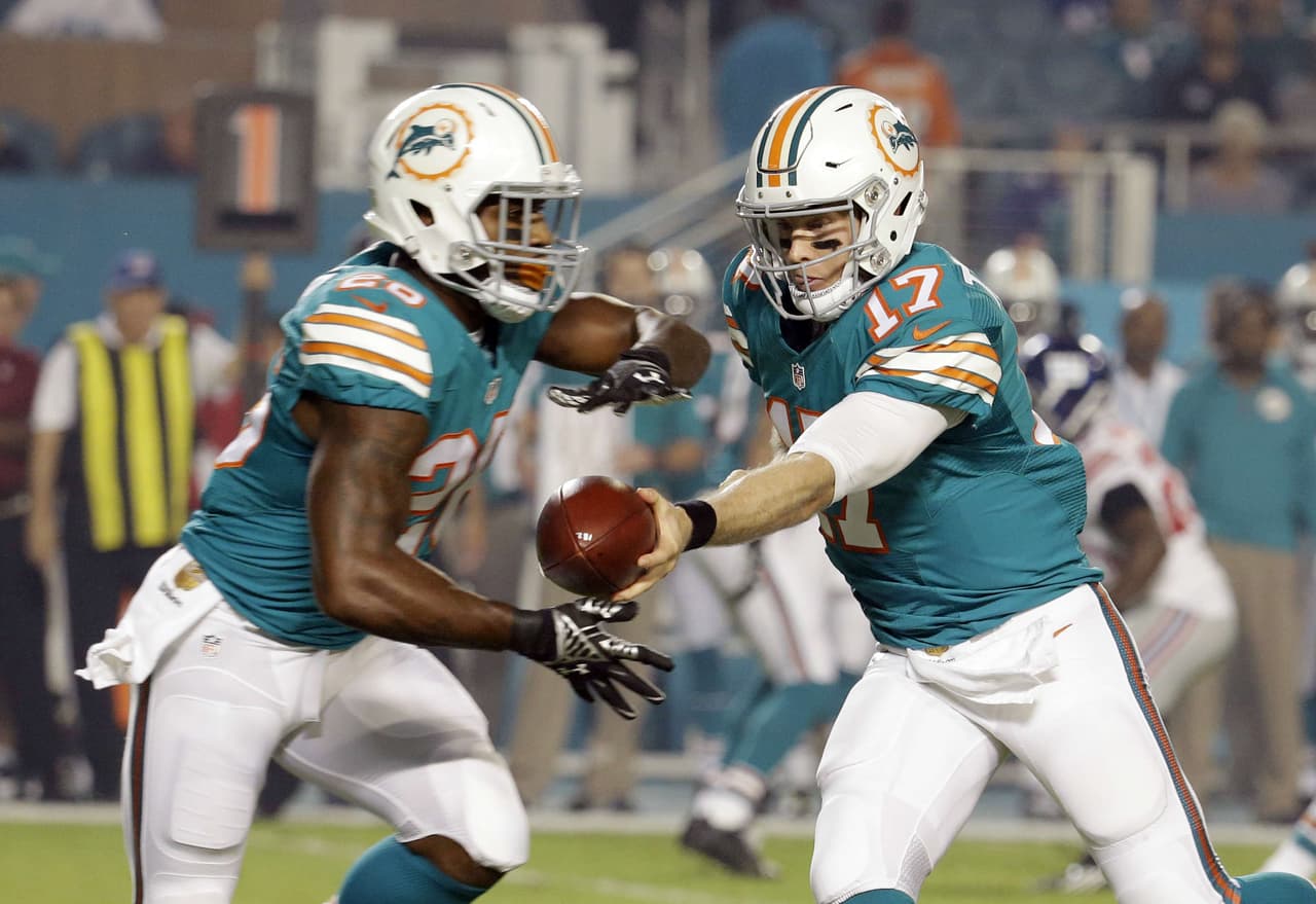 Los Dolphins definirán qué hacer con el corredor Lamar Miller