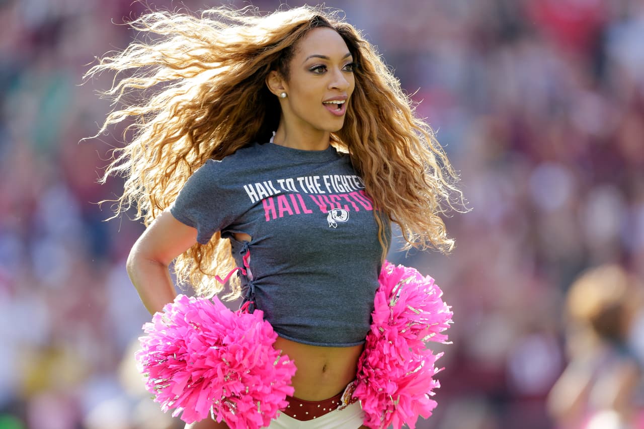 Son hermosas, tienen energía y sus bailes le dan alegría al ambiente en los estadios de la NFL: sin duda, las porristas tienen un papel muy especial para el espectáculo del fútbol americano.