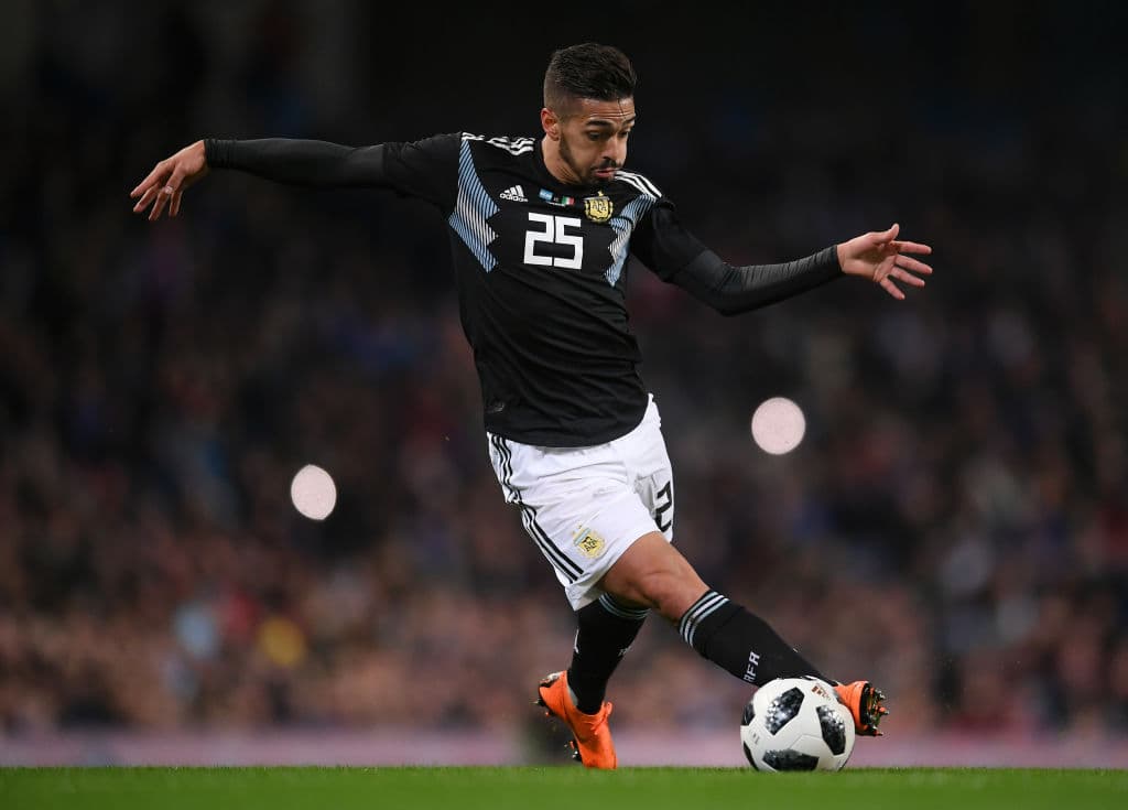 El argentino suena como una de las posibilidades para el Barcelona según medios españoles.