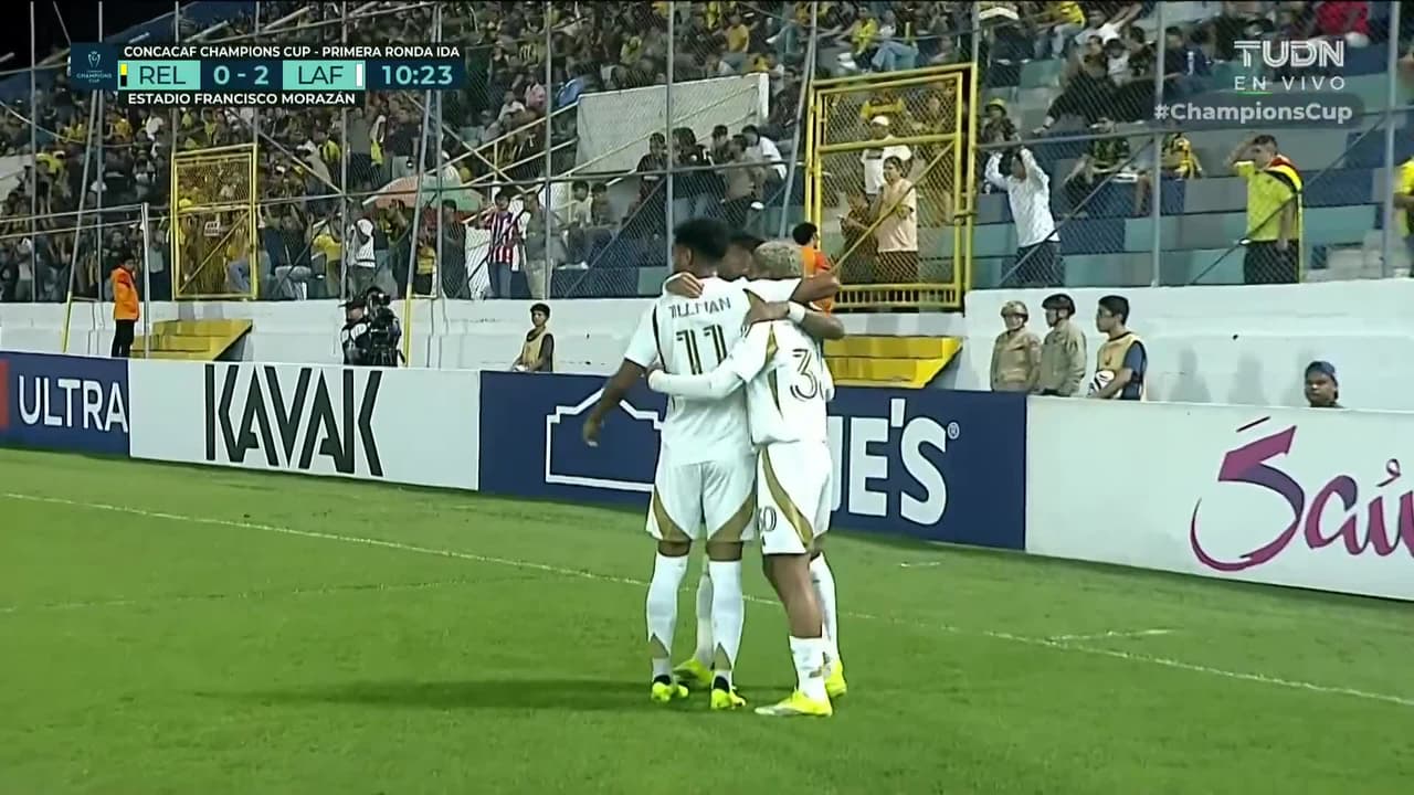 Chulada de pase de Son que Martínez concreta para el 0-2 de LAFC