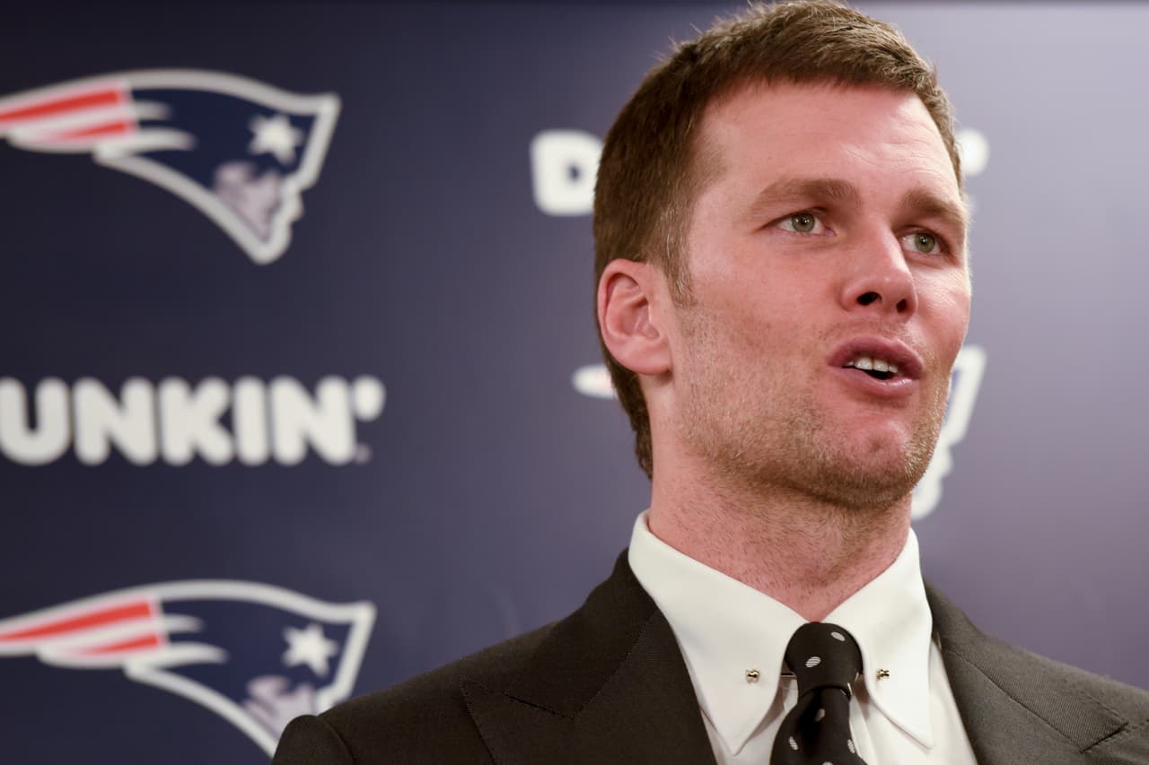 Tom Brady no se detuvo a lamentar la salida de Josh Gordon del ataque de los Patriots.