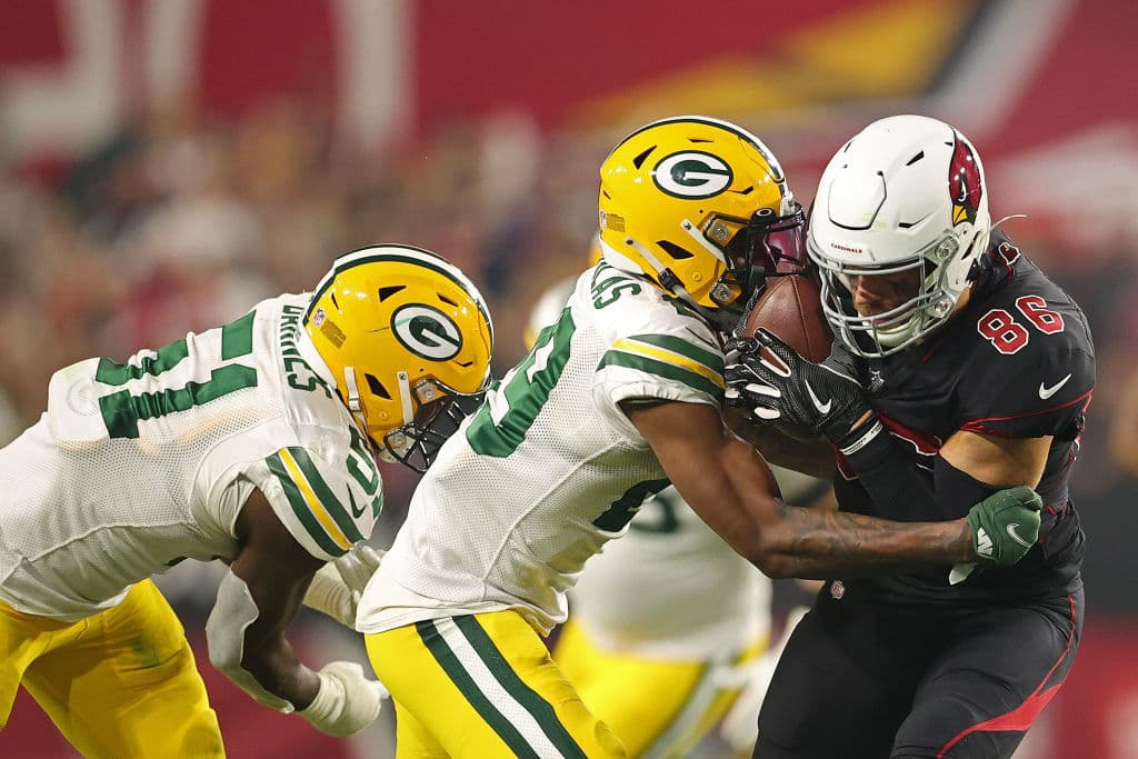 La experiencia le gana a la juventud y Aaron Rodgers comanda la victoria 24-21 sobre los Arizona Cardinals.