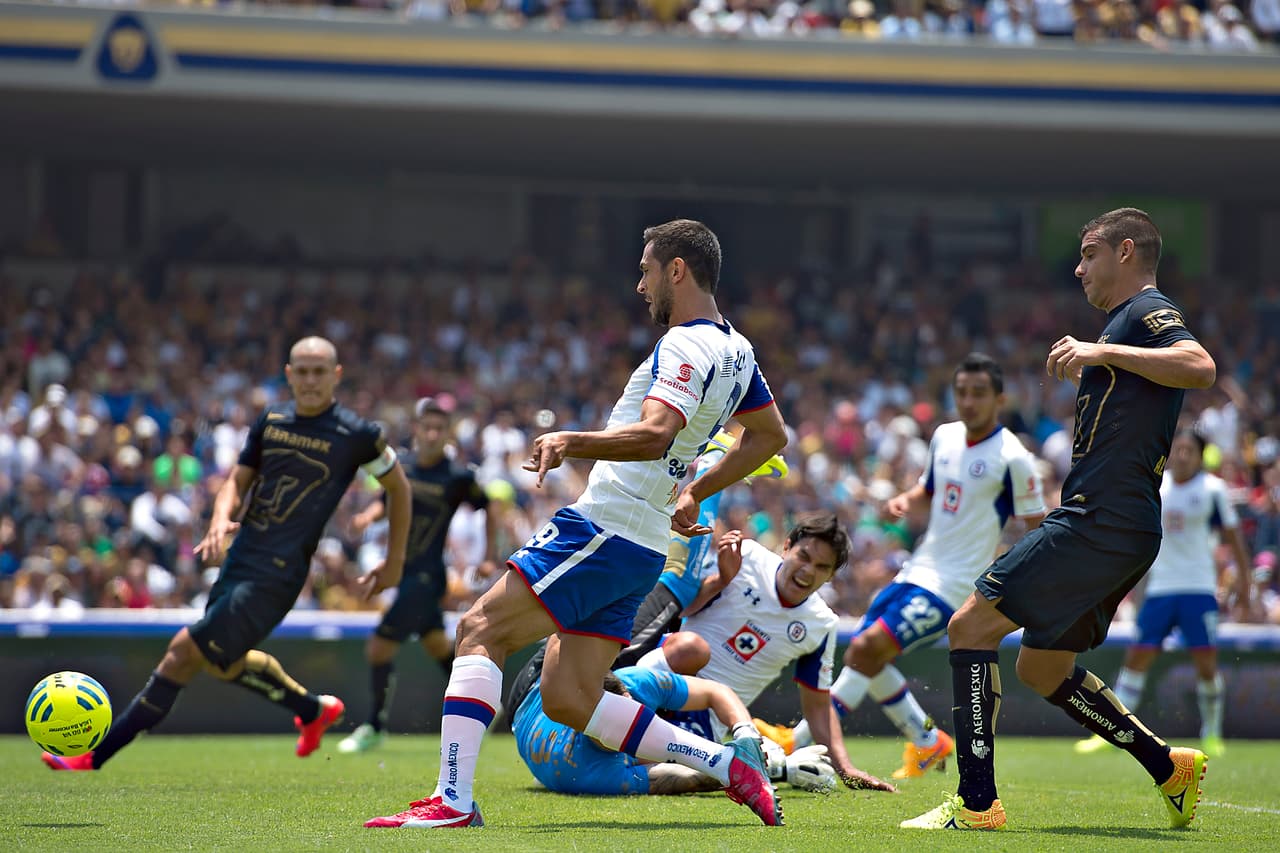 Aún con ese "detalle" hizo algunos goles importantes pero la irregularidad de su estado de salud hicieron reflexionar a la directiva sobre el costo-beneficio de mantenerlo en el plantel.