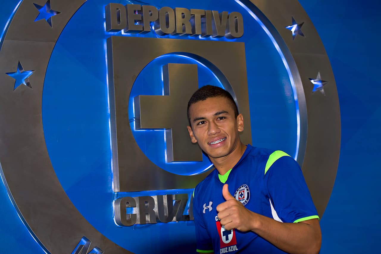 Más lamentable aún el caso de Carlos Lizarazo que ni siquiera pudo debutar con el primer equpo por una fascitis plantar y se fue del club por la puerta de atrás.