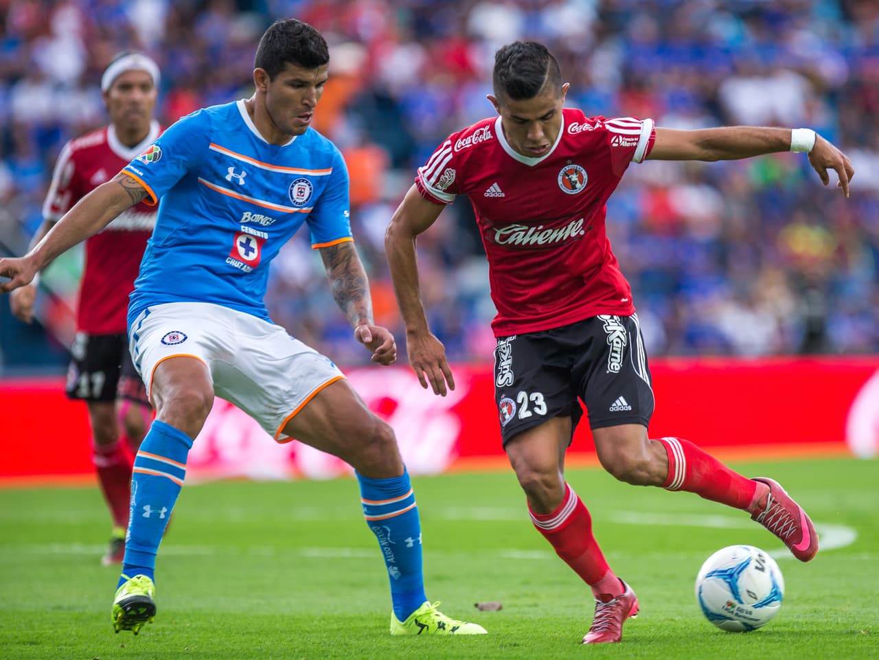 Los las lesiones, un par de expulsiones y alguna convocatoria nacional, han sido las razones por las que el 'Maza' no ha estado disponible para Cruz Azul, fuera de eso es de los refuerzos que han resultado una garantía para la institución.