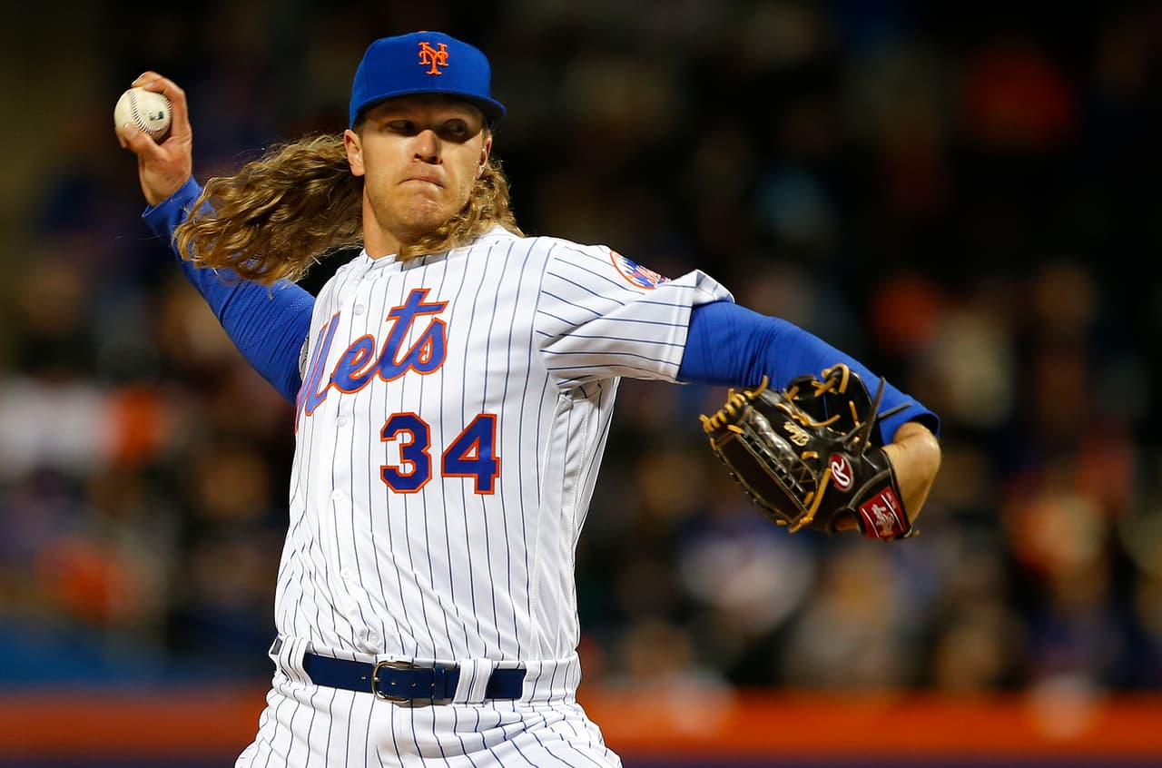 MIA 2 – 5 NYM: Noah Syndergaard logró la primer victoria de la campaña tras lanzar 7 entradas donde permitió una carrera limpia.