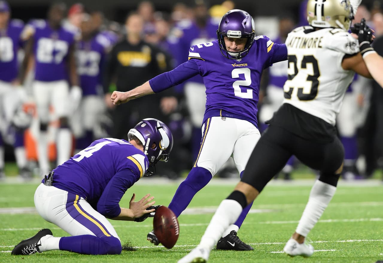 Kai Forbath acertó 3 de 4 intentos de gol de campo incluyendo uno de 53 yardas. Además, con 3 puntos extra, fue responsable de 12 de los puntos de su equipo.