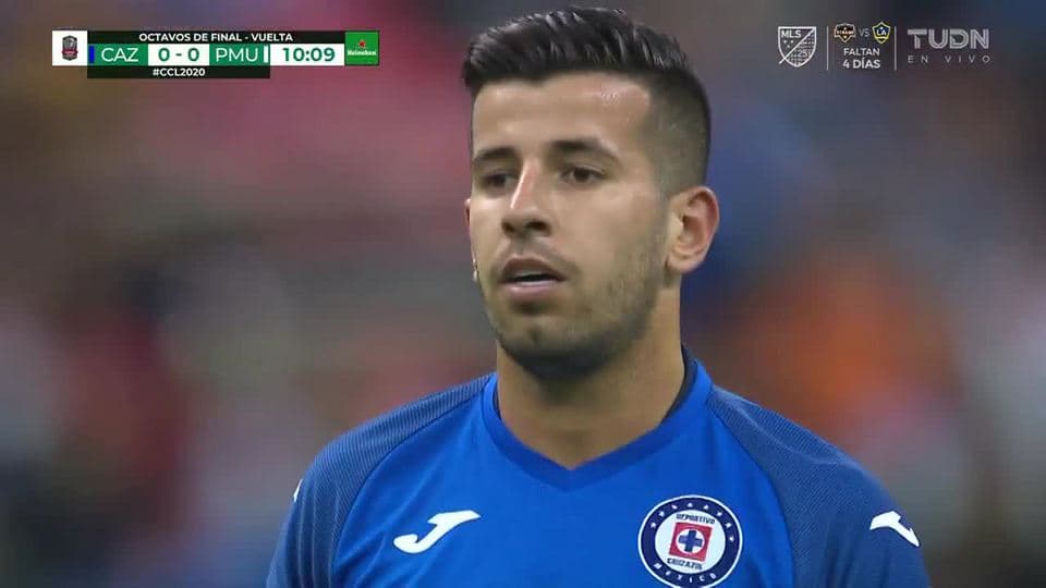 Tiro desviado de Pablo Ceppelini