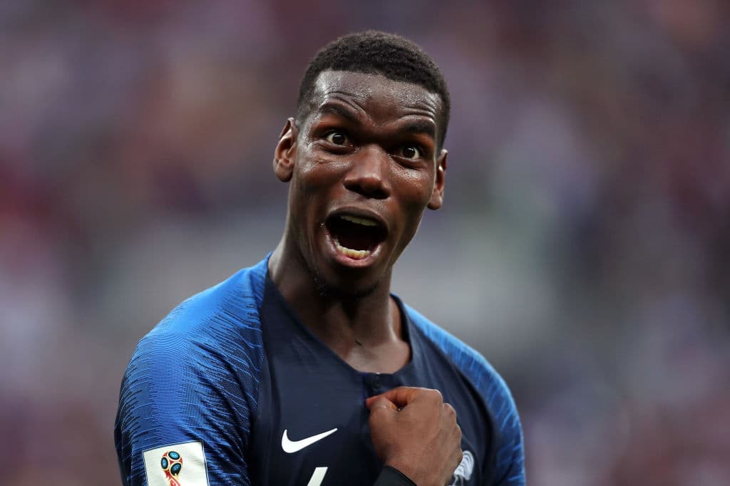 Aunque se cerraron las transferencias en Inglaterra, la mala relación de Paul Pogba con su técnico en Manchester United, José Mourinho, es punto de confianza de Barcelona para soñar aún con ficharlo.
