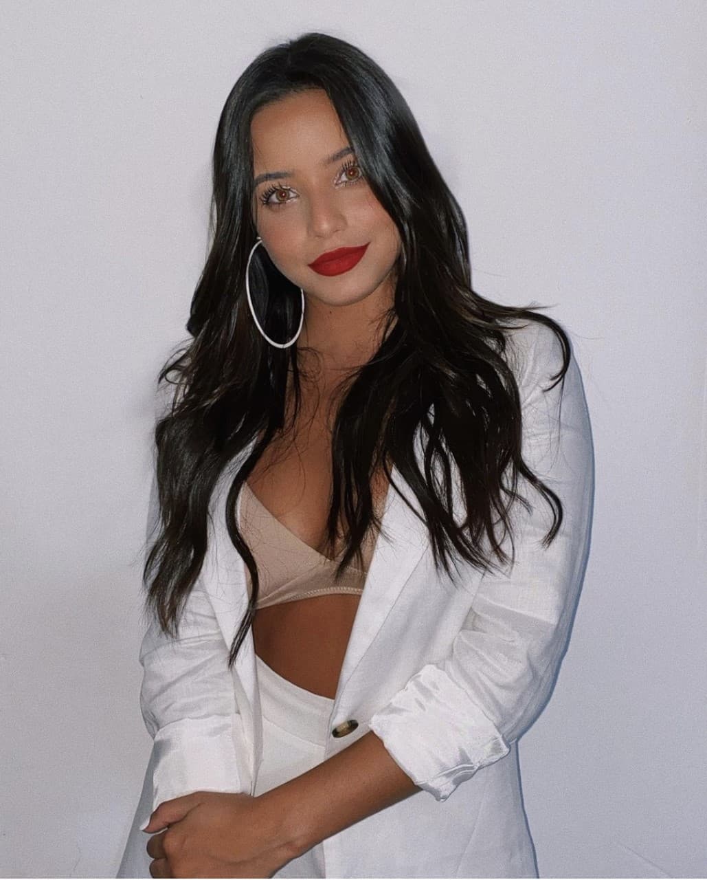 Emilia y Neymar fueron fotografiados bailando una popular canción argentina.