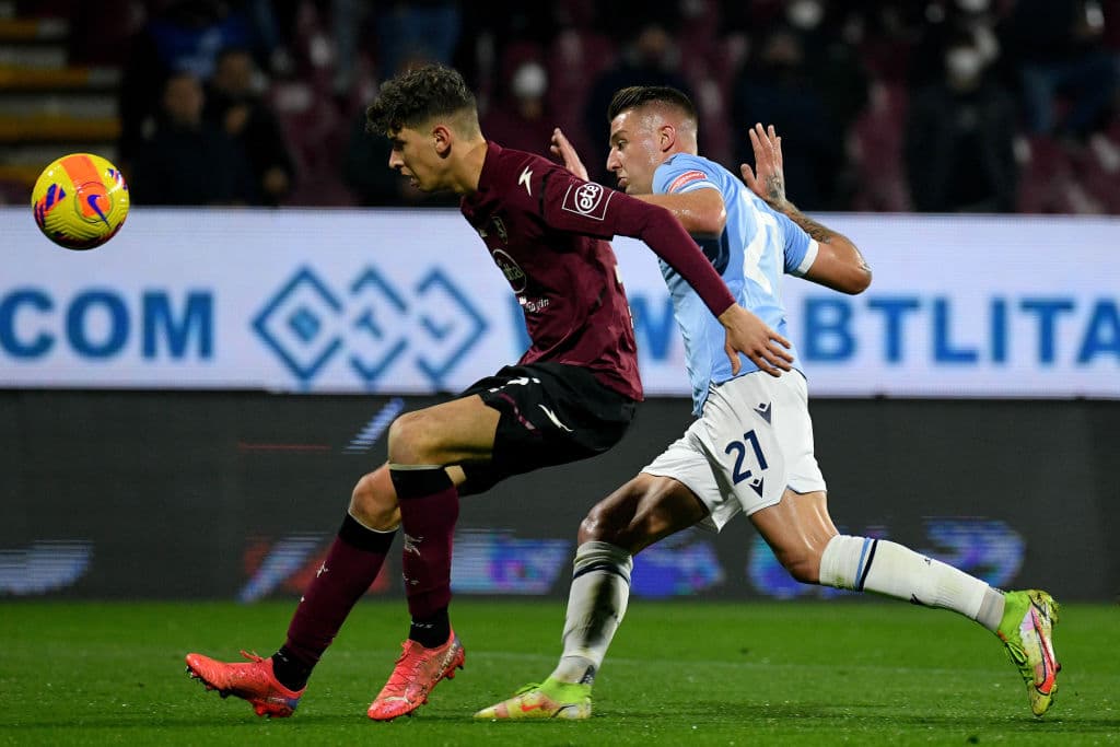 La Juve vence 2-0 al Udinese, la Lazio pasa poe encima del Salernitana 0-3 y Torino le pega 1-2 en su visita a la Sampdoria.