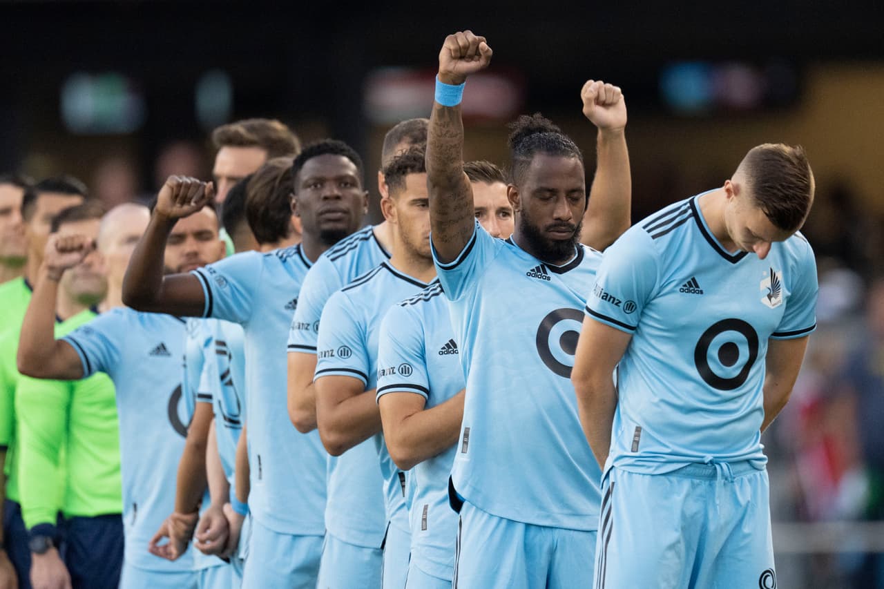 Minnesota finalizó la noche como quinto clasificado en la Conferencia del Oeste.
<br>