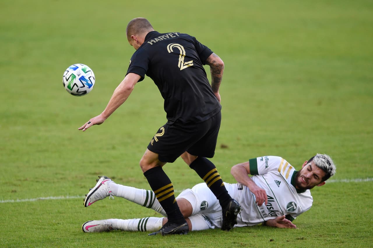 Carlitos Vela regresa al gol y el LAFC empata en casa frente a los Portland Timbers.