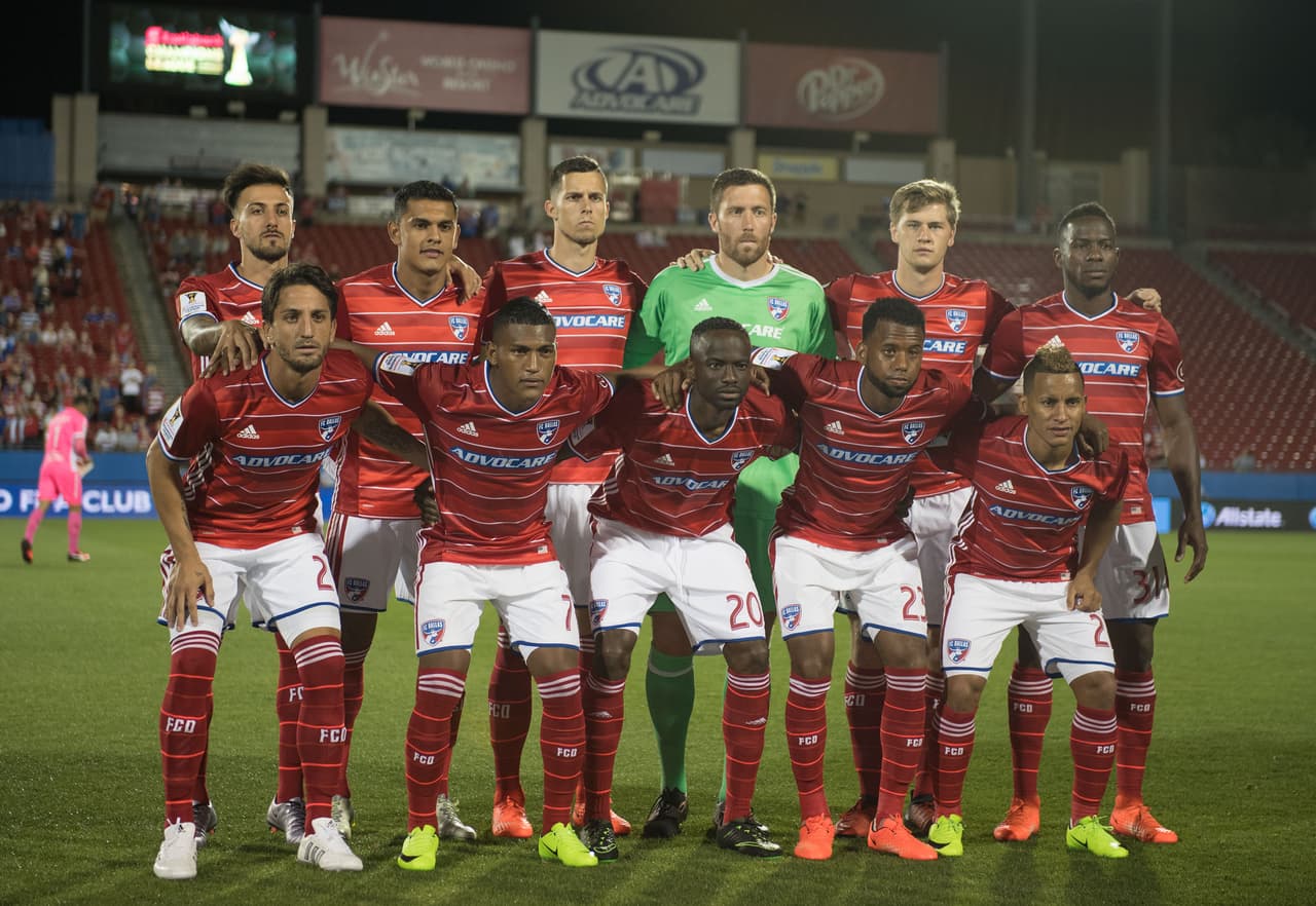 Dallas formó con Chris Seitz; Maynor Figueroa, Matt Hedges, Walker Zimmerman, Hernán Grana; Kellyn Acosta, Roland Lamah, Michael Barrios, Carlos Gruezo, Cristian Colmán y Maximiliano Urruti.