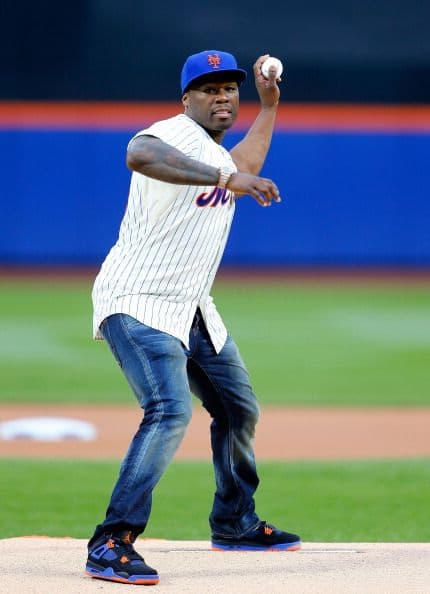 El cantante 50 Cent se ha convertido en el centro de atención después de realizar uno de los peores primeros lanzamientos como invitado especial en CitiField.  