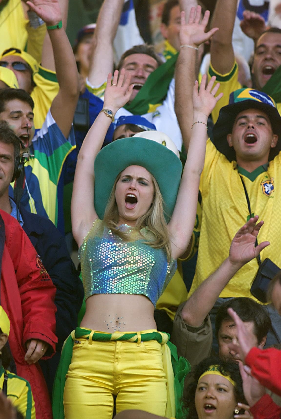 La novia del jugador estuvo muy lejos de responder al tema de cualquier escándalo por esa final.