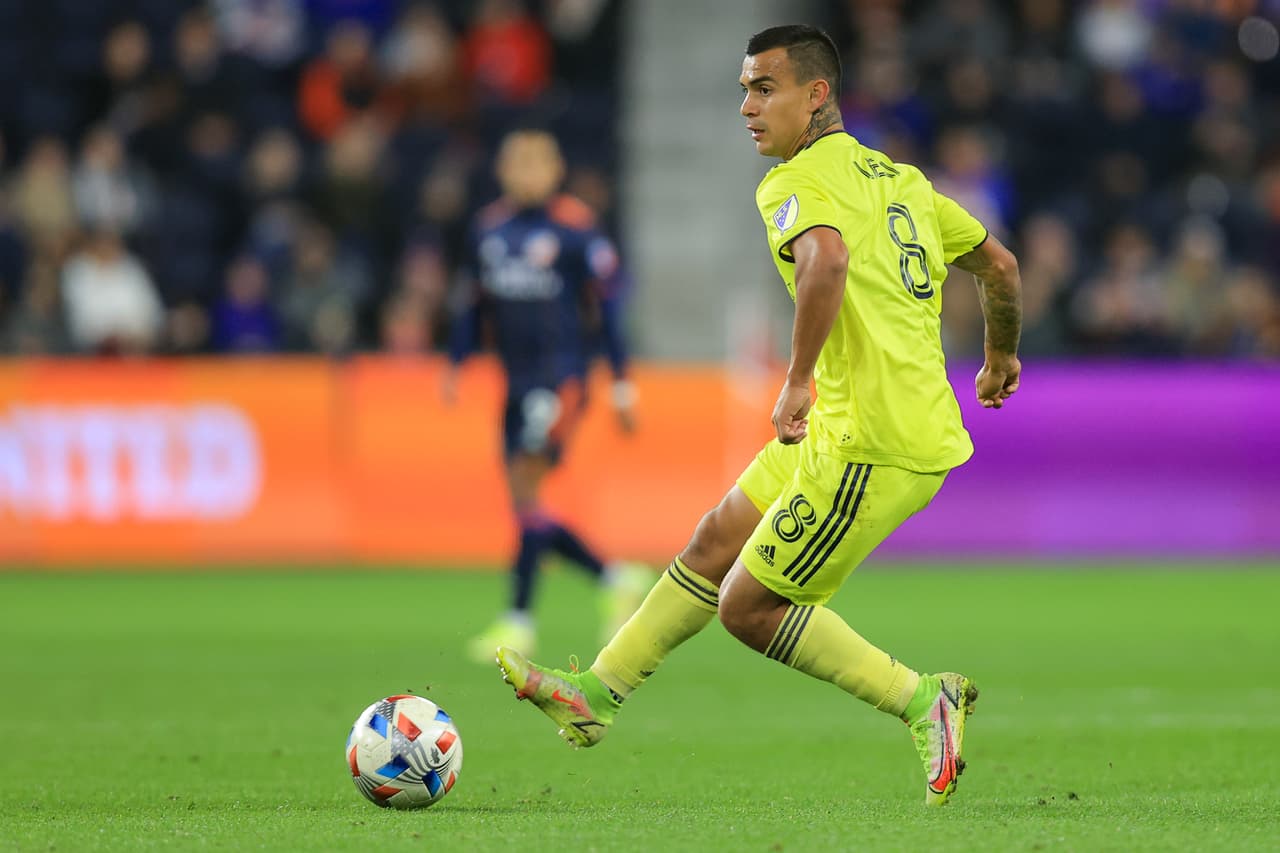 MEDIOCAMPISTA - Randall Leal (Nashville SC)