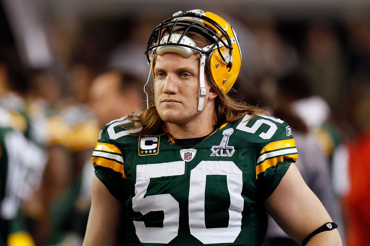 Los Atlanta Falcons firmaron al linebacker veterano A. J. Hawk