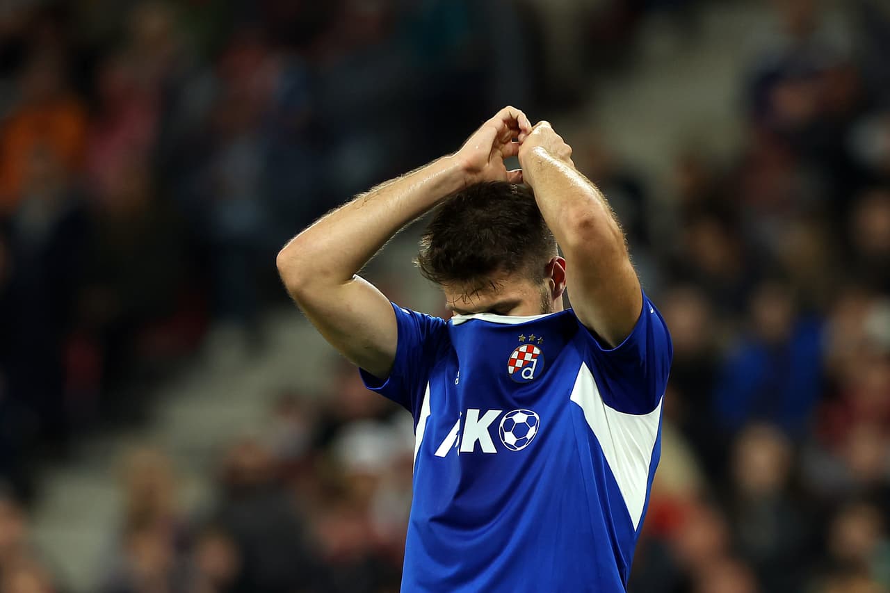 Leipzig goleó 3-1 como local al equipo de Celtic de Escocia con goles de Nkunku y André Silva, mientras que Salzburg consiguió su primer triunfo ante Dinamo Zagreb por 1-0 con gol de Okafor en Champions League.