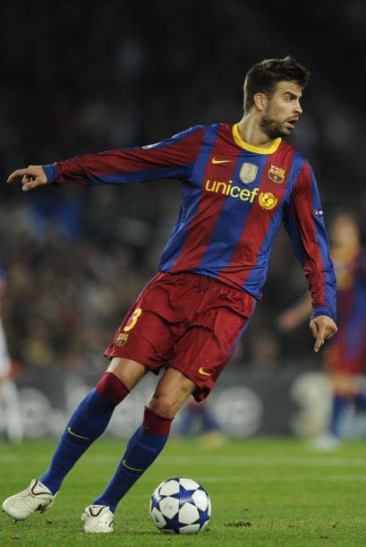 Defensa central por izquierda: Gerard PIqué (España/Barcelona).