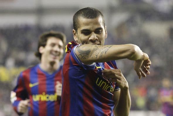 El mismo Alves marcó dos minutos después el segundo del Barcelona.