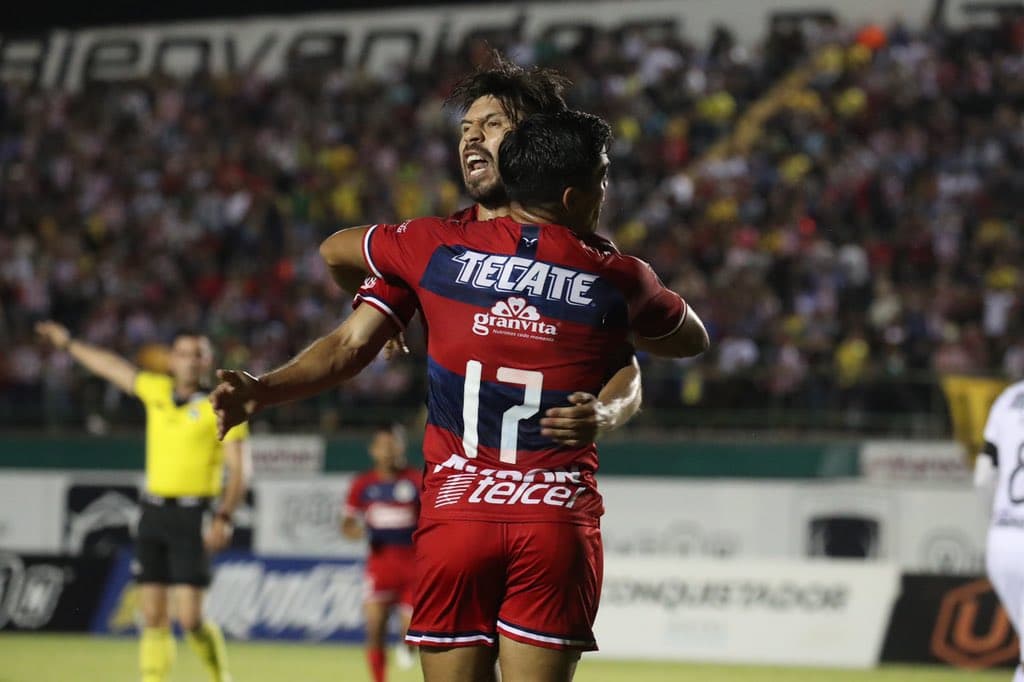 Con gol tempranero de Oribe Peralta (15’), Guadalajara se impuso por la mínima diferencia.