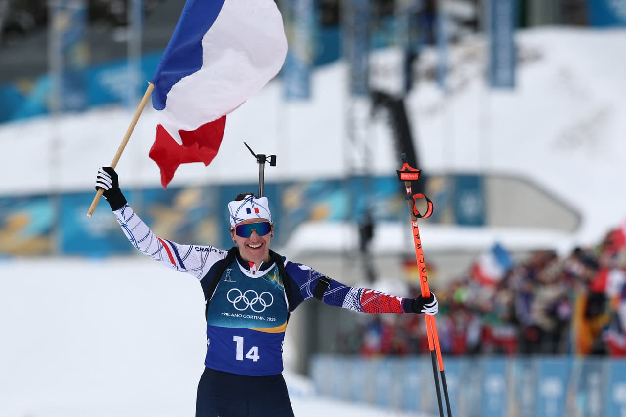 ¡Allez Julia Simon! Francia domina el biatlón de Milano Cortina 2026