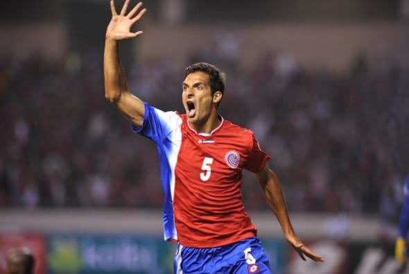 Celso Borges:El defensor de Costa Rica sabe meter la pierna fuerte cuando es debido y siempre pone el corazón por delante para sacar el resultado para su causa.Más de ¡Golazo Extra!