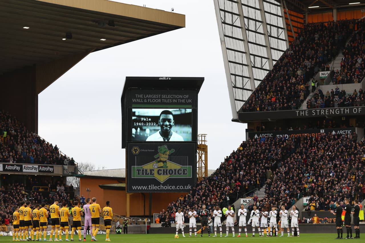 El Wolverhampton Wanderers donde milita el mexicano Raúl Jiménez, cierra el año 2022 con una derrota gracias al solitario gol de Marcus Rashford del Manchester United en la jornada 18 de la Premier League.