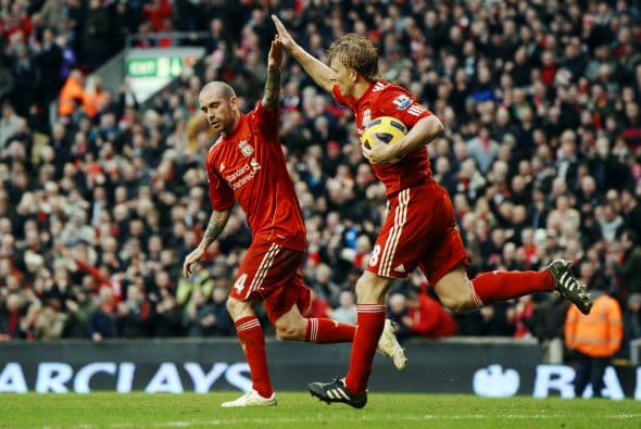 El holandés Kuyt se encargó de convertidlo en gol.