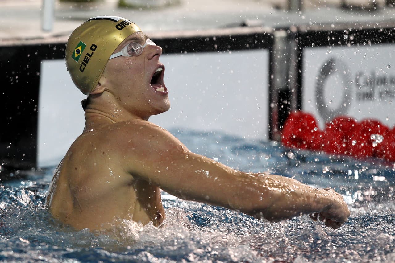 El brasileño Cielo tiene el récord de 50 metros libres en 20 segundos 91 centésimas y el de 100 metros libres en 46 segundos 91 centésimas.