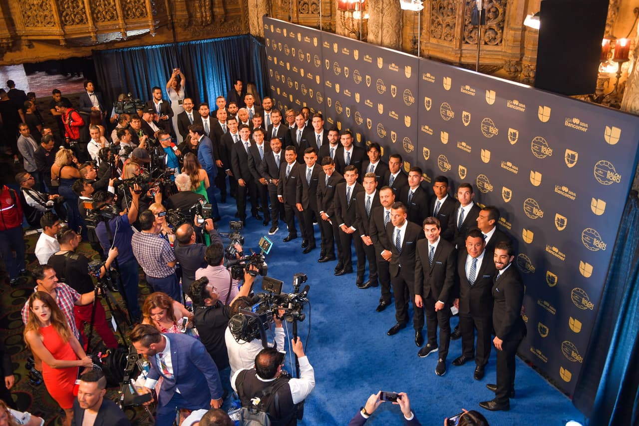 La entrega del Balón de Oro es un evento muy especial y que congrega a la familia del balompié mexicano. Estos son algunos de los invitados que fuero llegando al ACE Theater a la gala.