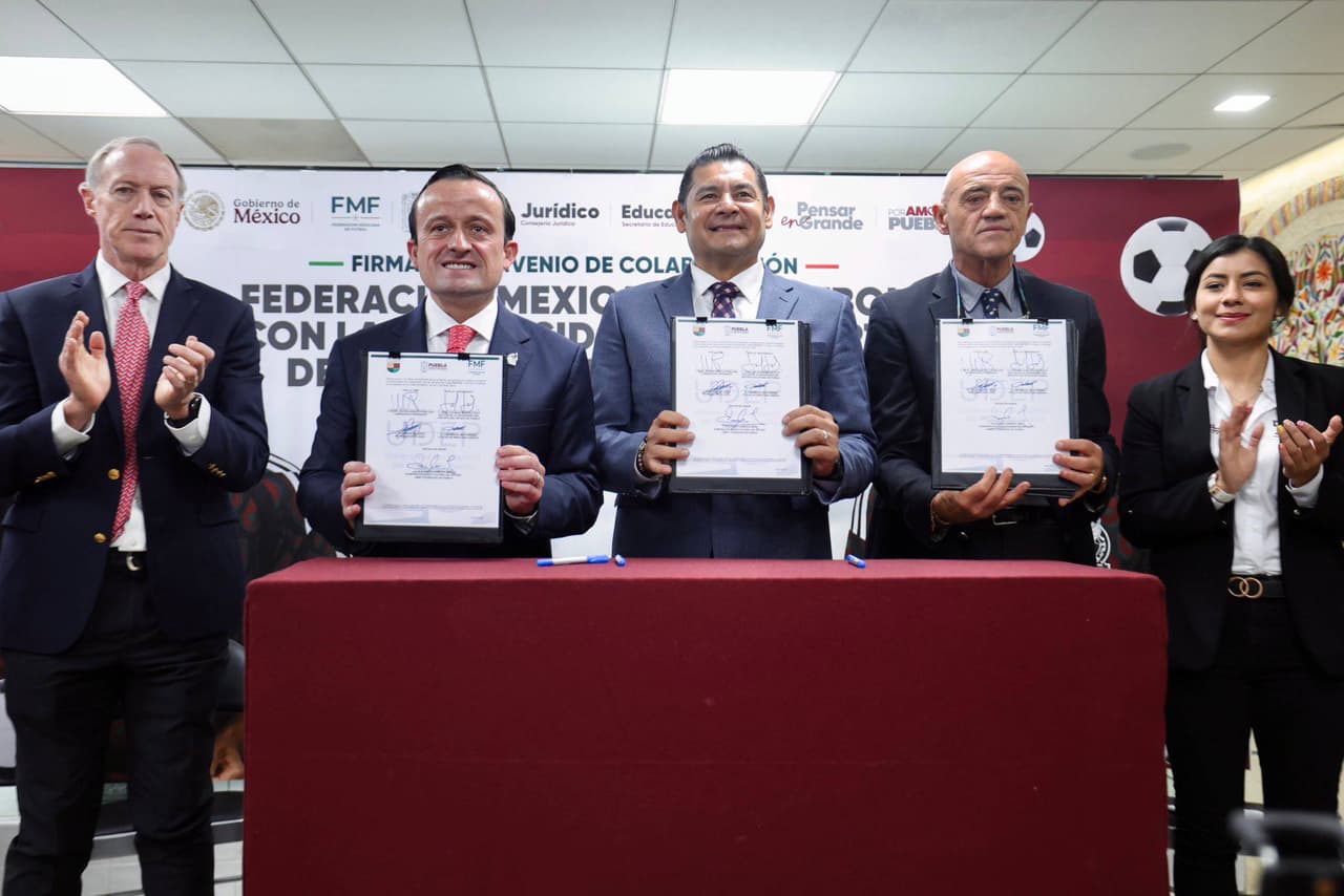La FMF y la Universidad del Deporte del Estado de Puebla firman convenio para impulsar el desarrollo del futbol
