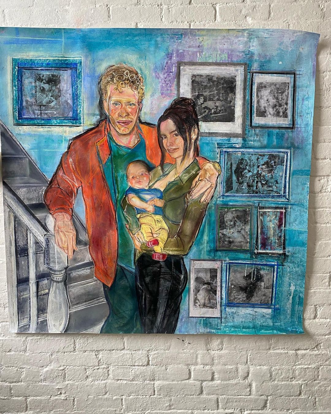 Emily Ratajkowski compartió una pintura de ella con su pareja y bebé celebrando el día del padre.