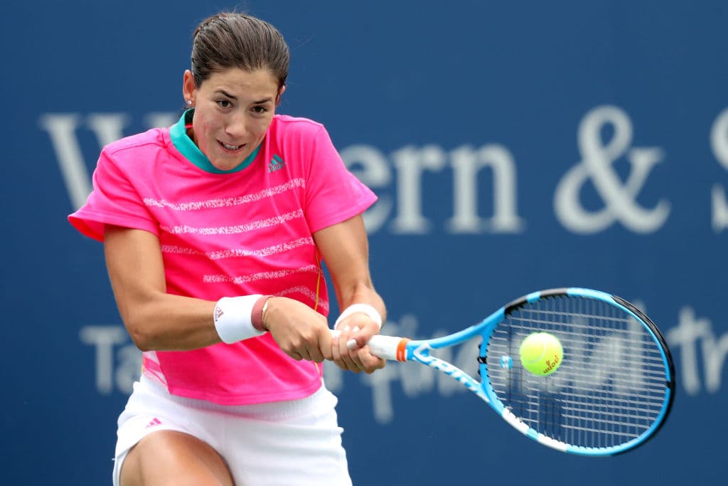Otro resultado sorpresivo fue la eliminación de la española Garbiñe Muguruza, aunque dio pelea era la séptima preclasificada de este certamen.