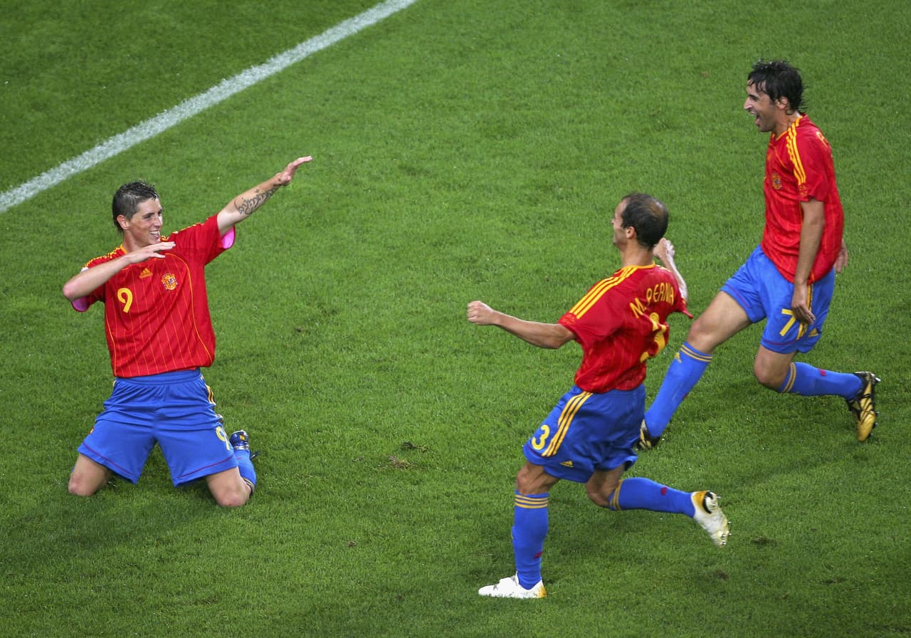 En el Mundial de Alemania 2006 jugó 4 partidos, anotó 3 goles y dio 1 asistencia aunque España cayó ante Francia en Octavos.