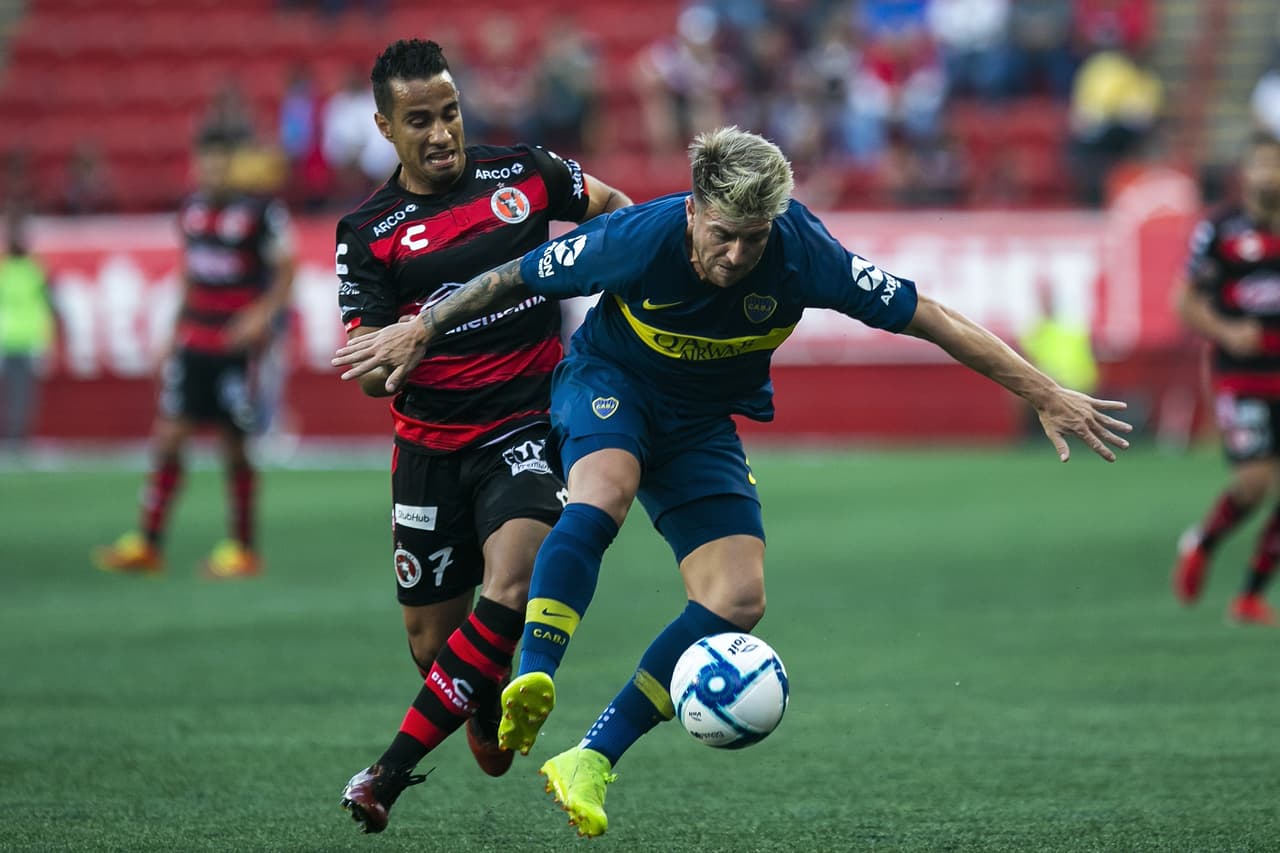 Con gol del delantero ecuatoriano Miller Bolaños, a los 87 minutos, los Xolos de Tijuana superaron 1-0 a Boca Juniors de Argentina en el Estadio Caliente de la ciudad fronteriza de Baja California. En partido de preparación para ambos equipos, de cara al inicio de los torneos en sus respectivos países, se vivieron acciones equilibradas, con buenos destellos y voluntad de los dos clubes por ganarlo.