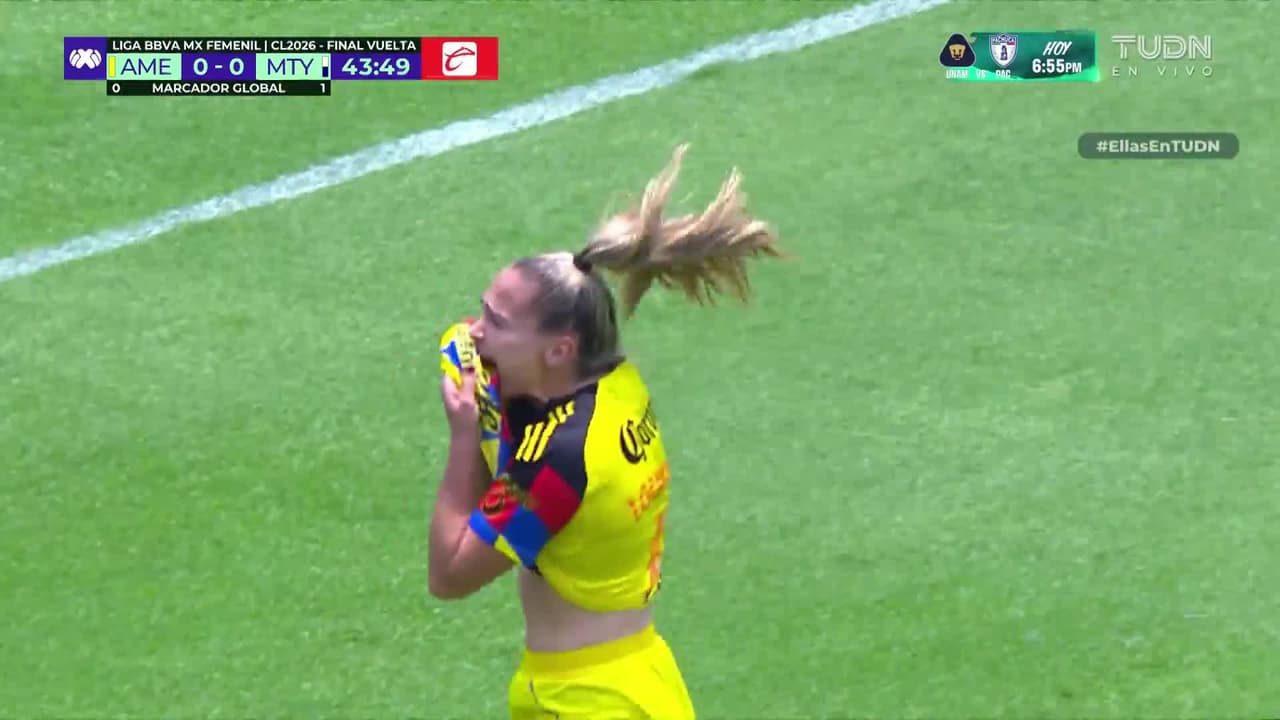 ¡Gooool del América! ¡Ahora sí! Irene remata después de un rechace de Manrique y manda un derechazo letal