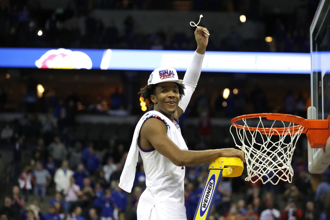 Kansas quiere cortar las redes como el gran campeón en Alamo así como ya lo hizo en 2008.